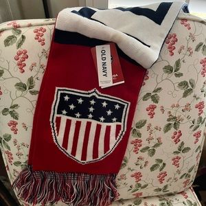 NWT Team USA knit scarf